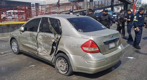 Video: Persecución de presuntos ladrones en Ecatepec, termina en aparatoso choque